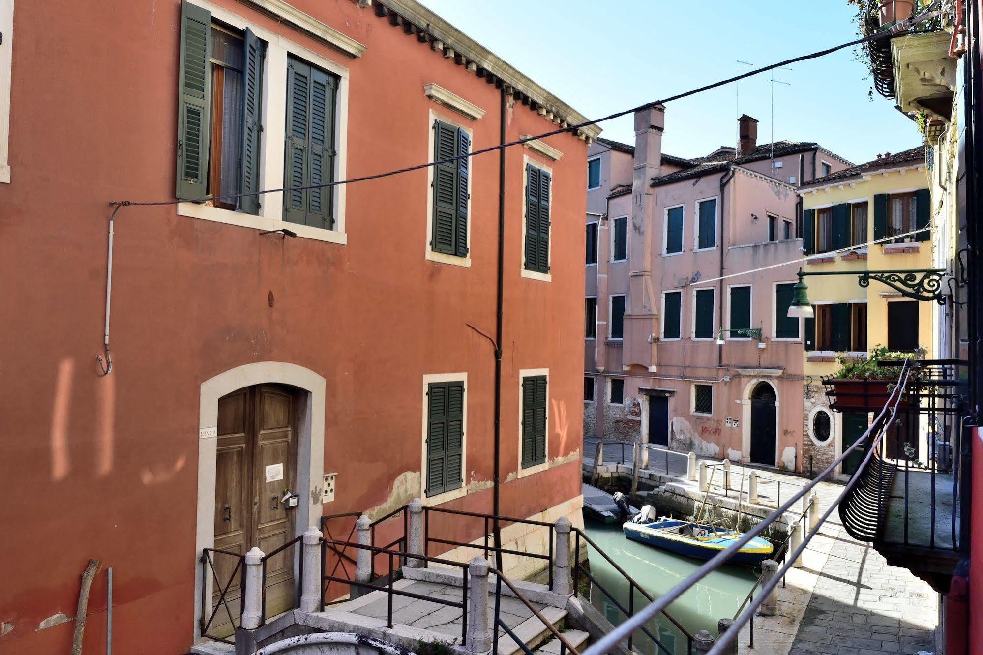 Venice Life Bagian luar foto